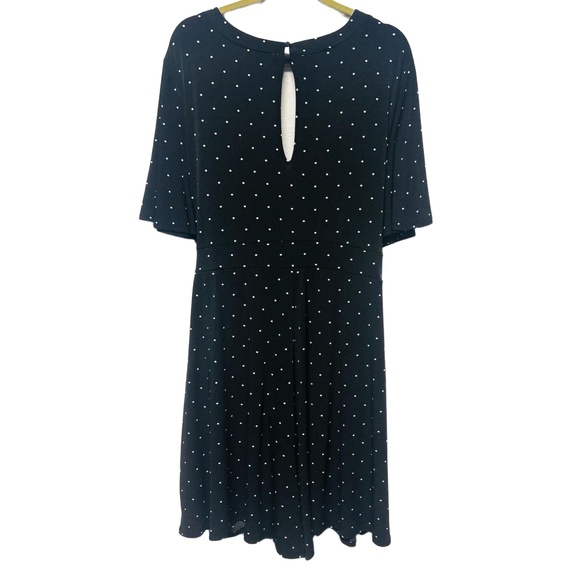 Torrid Romper Womens Plus Size 4X Black Polka Dot Pockets VNeck Short Sleeve - Picture 1 of 7